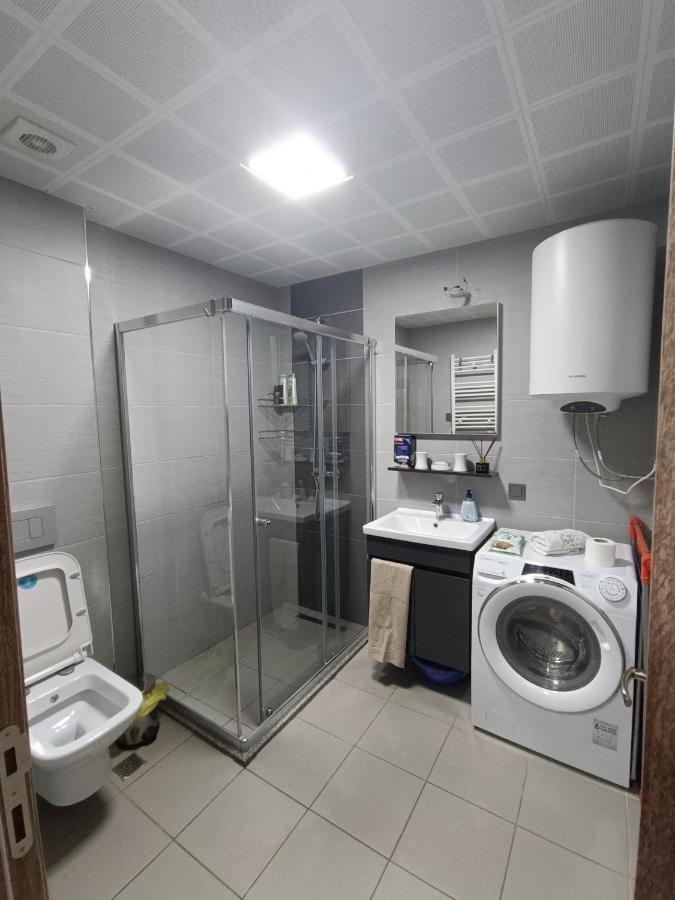 18th & 16h Floor Secure Luxury With Pool & Fitness Included In Price Apartman Szkopje