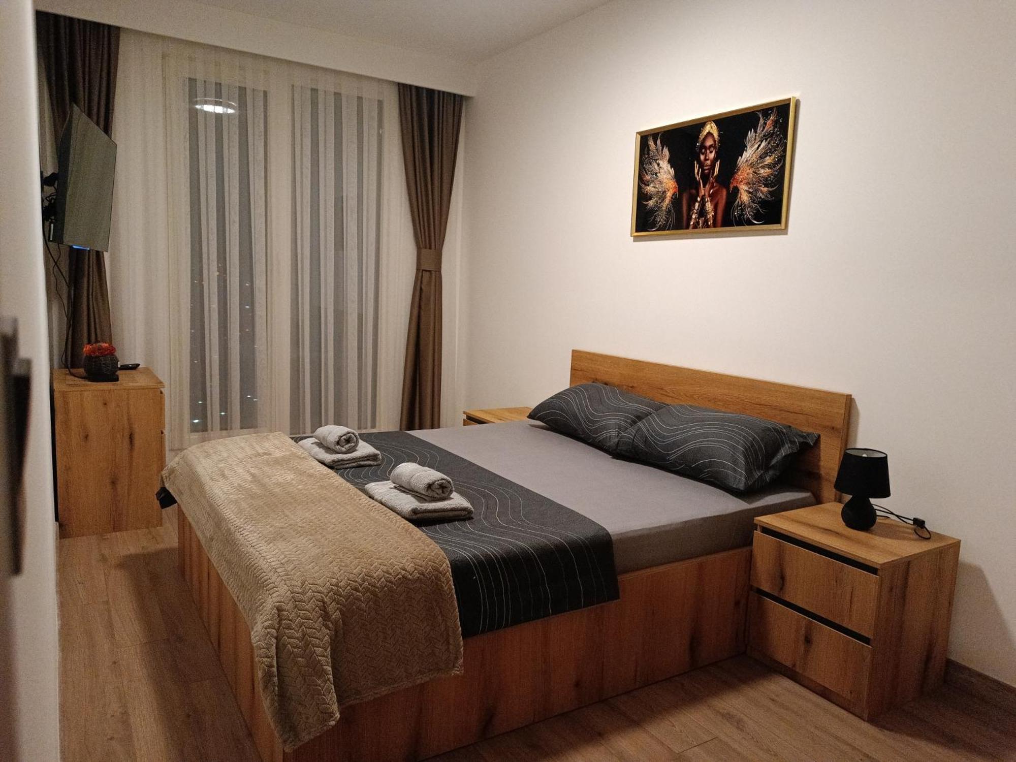 18th & 16h Floor Secure Luxury With Pool & Fitness Included In Price Apartman