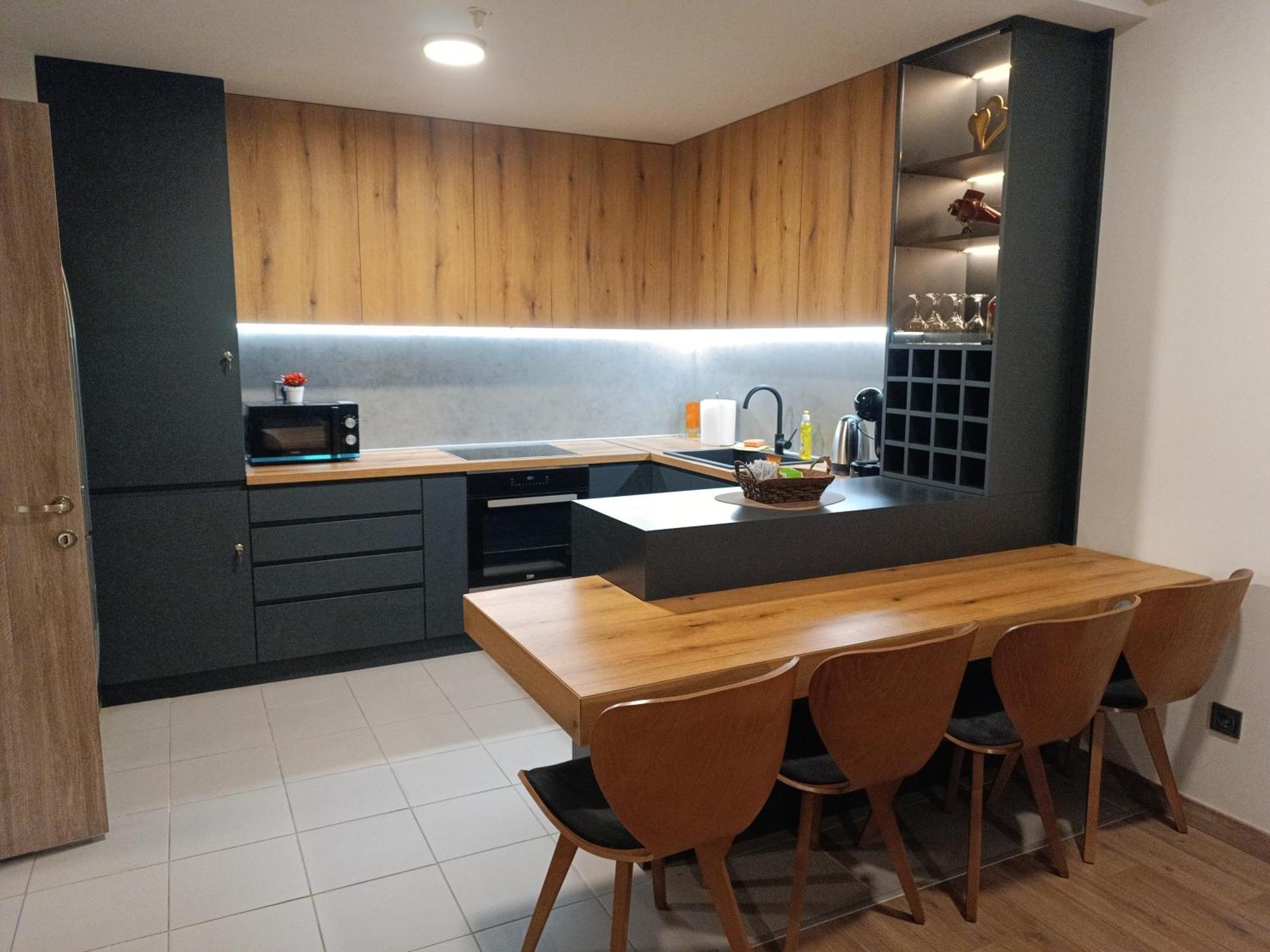 Apartman 18th & 16h Floor Secure Luxury With Pool & Fitness Included In Price Szkopje